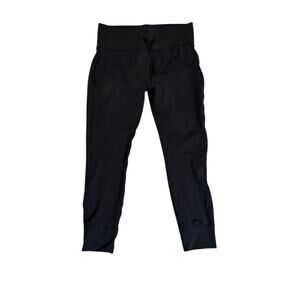 Vuori Women’s Cropped Leggings, no pockets, drawstring w/elastic, size XL